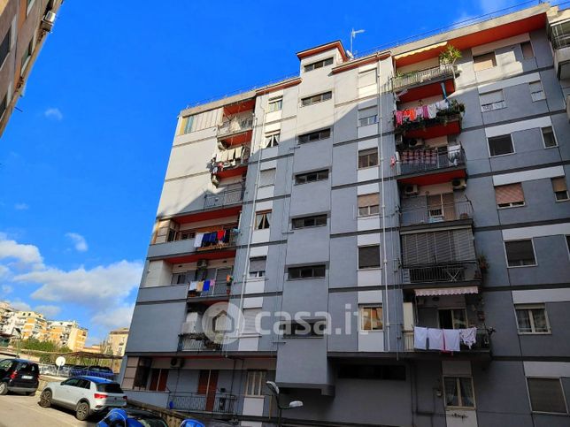 Appartamento in residenziale in Via Domenico di Gravina 11