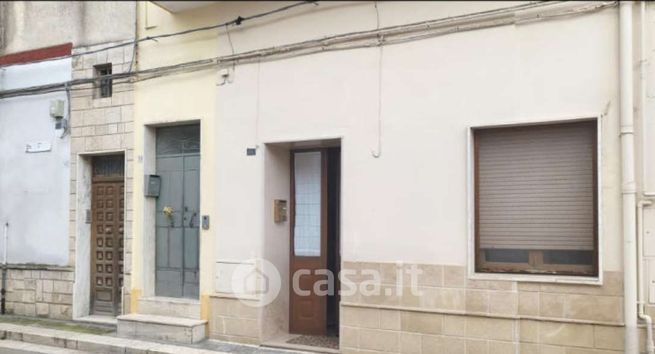 Casa indipendente in residenziale in Via degli Agnano 36
