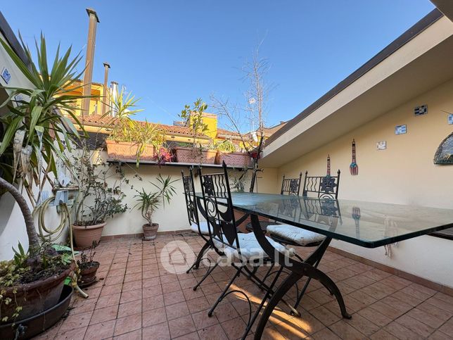 Attico/mansarda in residenziale in Via Sant'Isaia 50