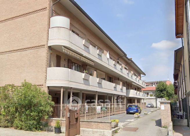 Appartamento in residenziale in Via Cimarosa 43