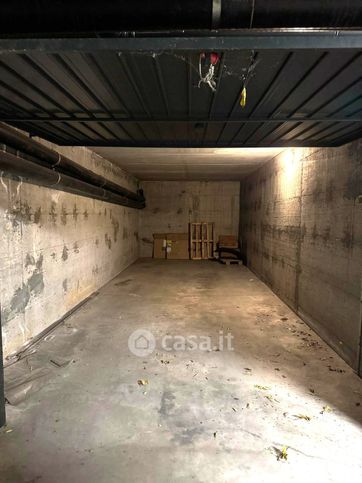 Box/posto auto in residenziale in Via Sant'Ambrogio 15