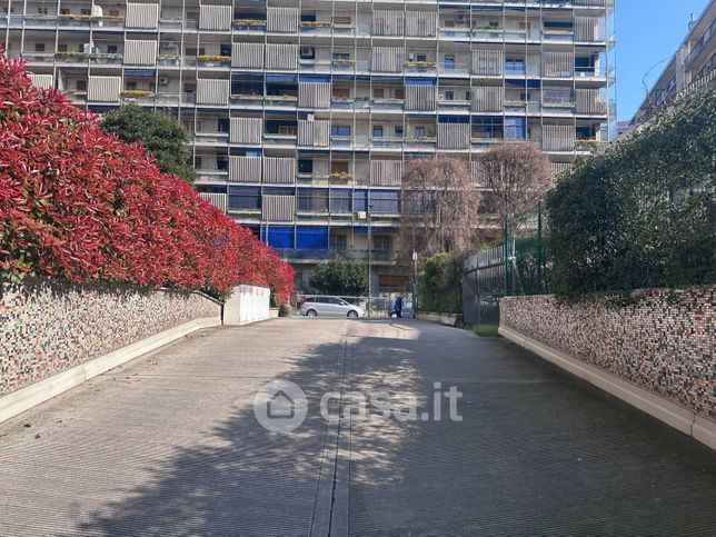 Box/posto auto in residenziale in Via Eugenio Pellini 5