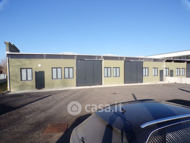 Capannone in commerciale in regione saline