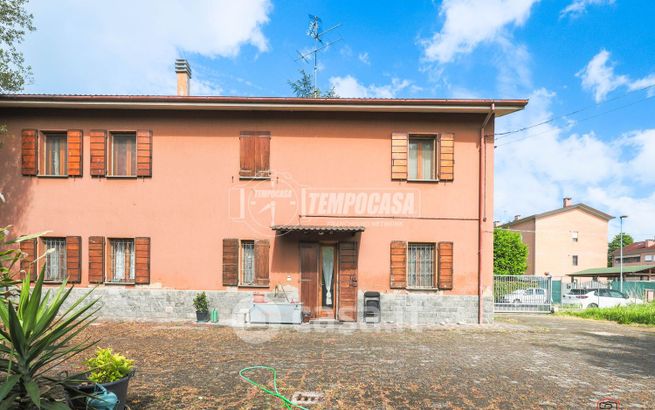 Casa indipendente in residenziale in 
