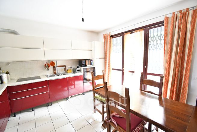 Villetta a schiera in residenziale in Viale Europa