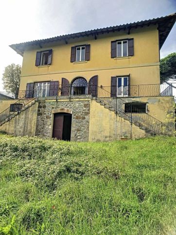 Villa in residenziale in Via del Mattiolo