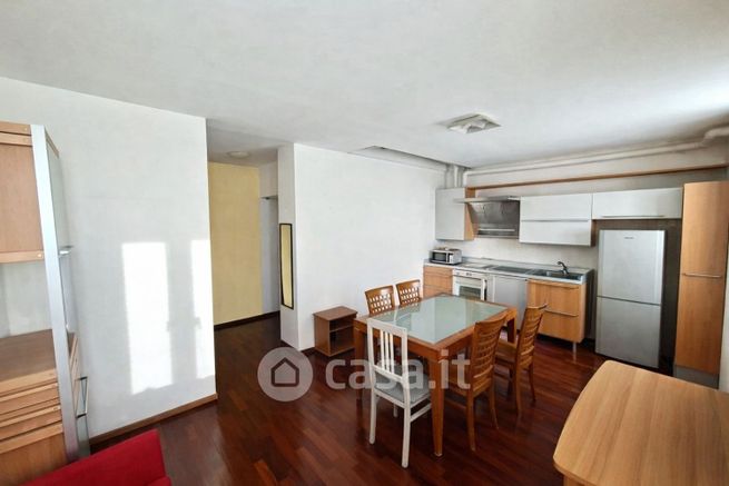 Appartamento in residenziale in Via Luigi Borghi 9