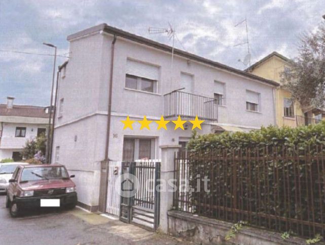 Appartamento in residenziale in Via A. Pinazza