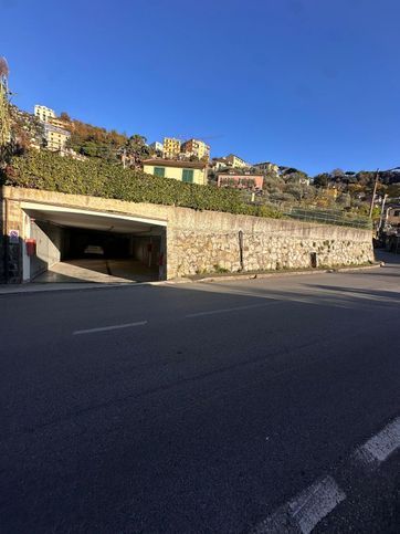 Garage/posto auto in residenziale in Via Enrico Figari 131