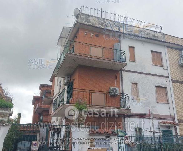 Appartamento in residenziale in Via Merope 61