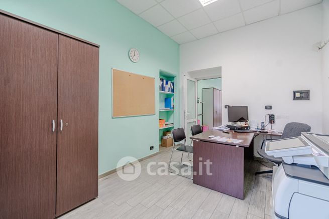 Ufficio in commerciale in Corso Palermo 108