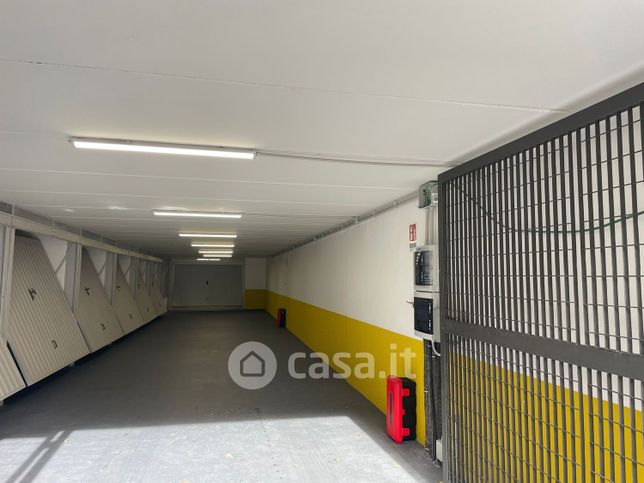 Garage/posto auto in residenziale in Via Calcarelli