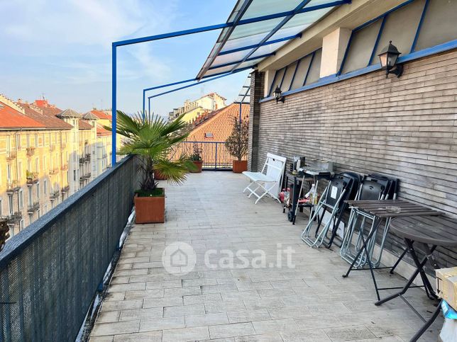 Appartamento in residenziale in Via Luigi Cibrario 33