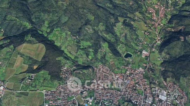 Terreno agricolo in commerciale in Via IV Novembre