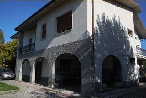 Appartamento in residenziale in Via F. lli Rosselli 5