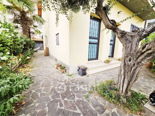 Appartamento in residenziale in Via Giuseppe Parini
