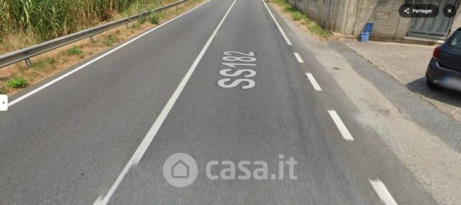 Capannone in commerciale in SS182