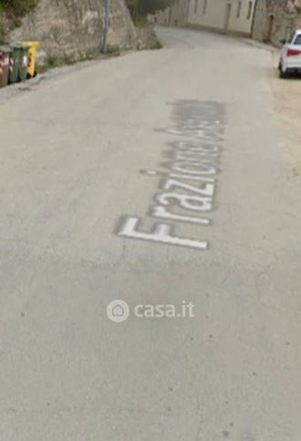 Terreno agricolo in commerciale in Frazione Avenale