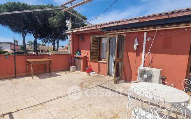 Villetta a schiera in residenziale in Via Dora Baltea 1