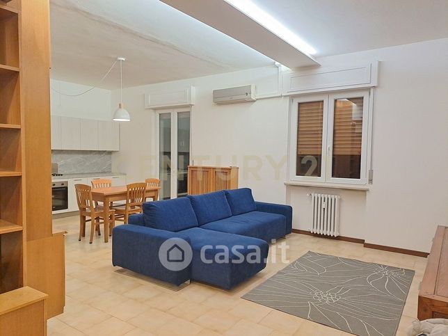 Appartamento in residenziale in Via Giovanni Panteo 8