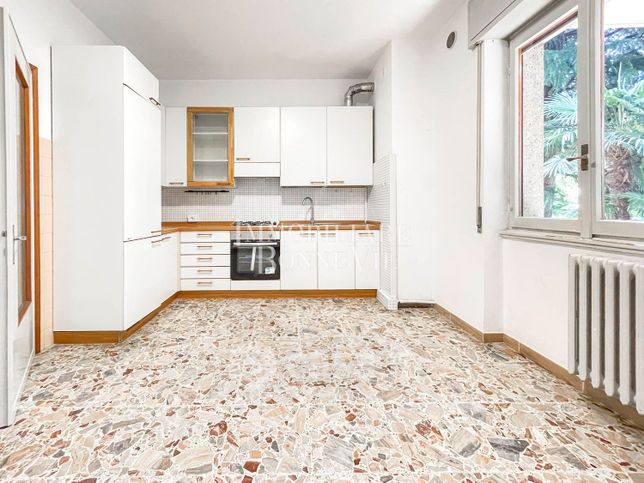 Appartamento in residenziale in Via Caprera