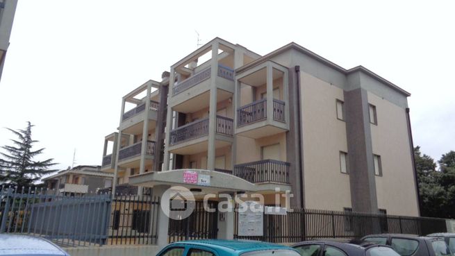 Box/posto auto in residenziale in Via G. L. Radice