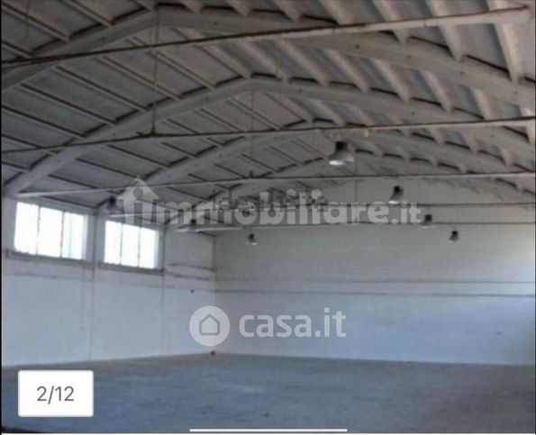 Capannone in commerciale in Via Monteleone di Fermo