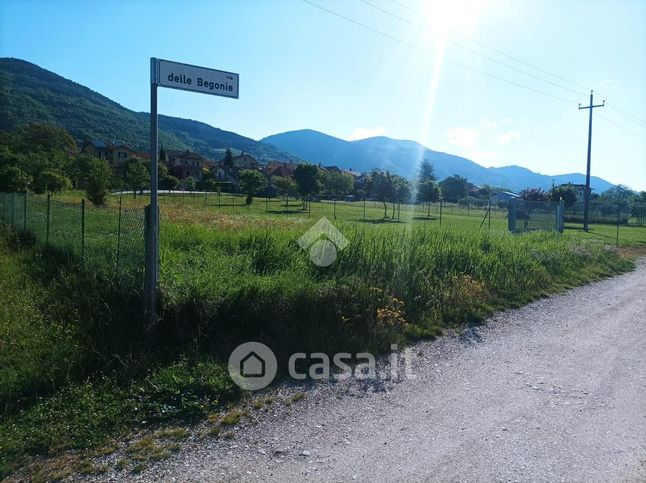 Terreno agricolo in commerciale in Corso Semonte