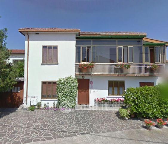 Casa indipendente in residenziale in Via U. Cecconi 3