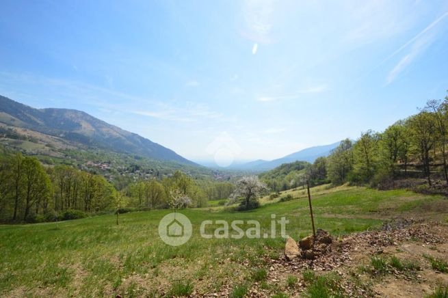 Terreno agricolo in commerciale in Via Castello