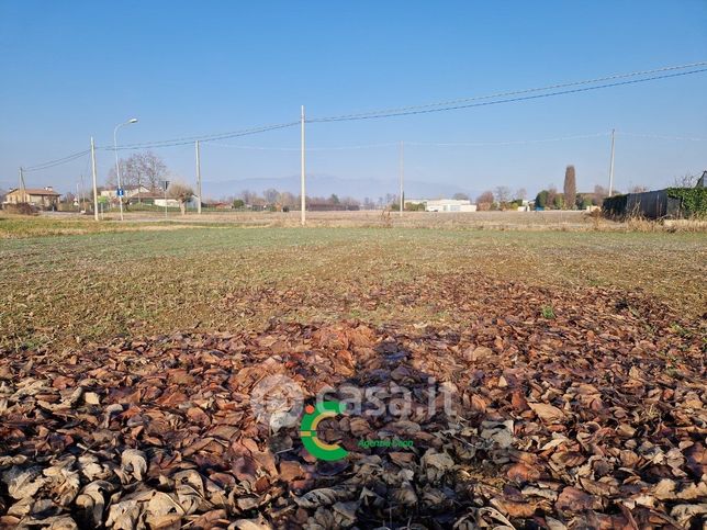 Terreno edificabile in residenziale in Via 27 Aprile