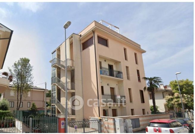 Appartamento in residenziale in Via Fratelli Bandiera 54