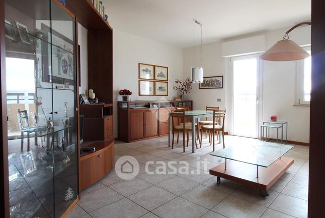 Appartamento in residenziale in Via Vincenzo Pilotti 4