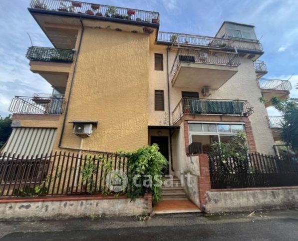Appartamento in residenziale in Via Porticato 2