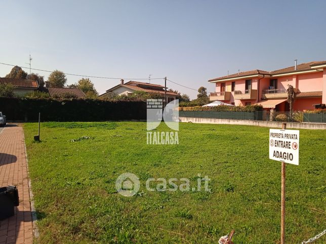 Terreno edificabile in residenziale in Via Piloni
