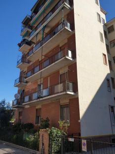 Appartamento in residenziale in Via Nino Bixio 1