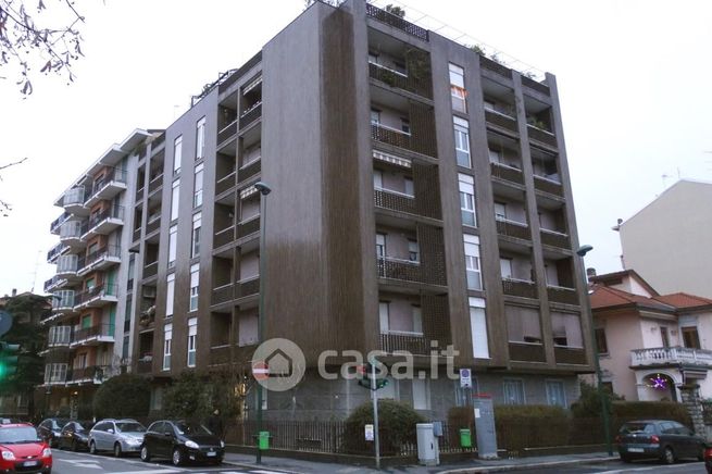 Appartamento in residenziale in Via Fratelli Bandiera 84