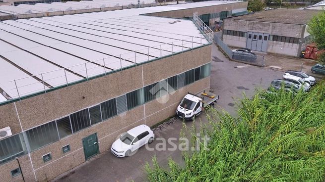 Capannone in commerciale in Via Amedeo Modigliani 11