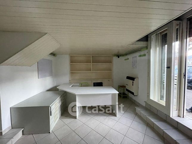 Ufficio in commerciale in Piazza Torlonia