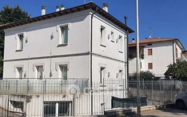 Ufficio in commerciale in Via Vittorio Veneto