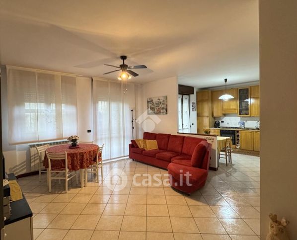 Appartamento in residenziale in Via R. Sanzio 11