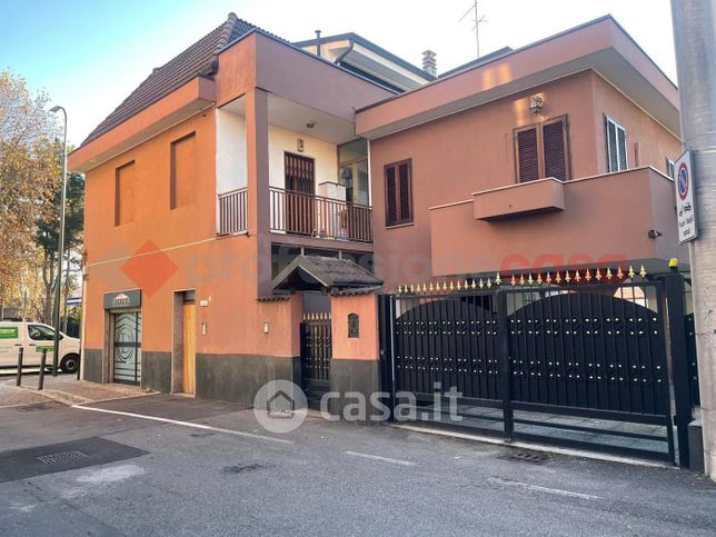 Appartamento in residenziale in Via Richard Wagner 1