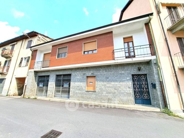 Attivitã /licenza (con o senza mura) in commerciale in Via Barge 12