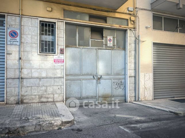 Box/posto auto in residenziale in Viale Cavalieri di Malta 67
