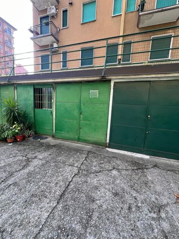 Box/posto auto in residenziale in Via Palmanova 72