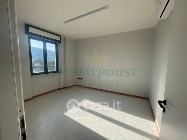 Ufficio in commerciale in 