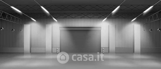 Capannone in commerciale in 