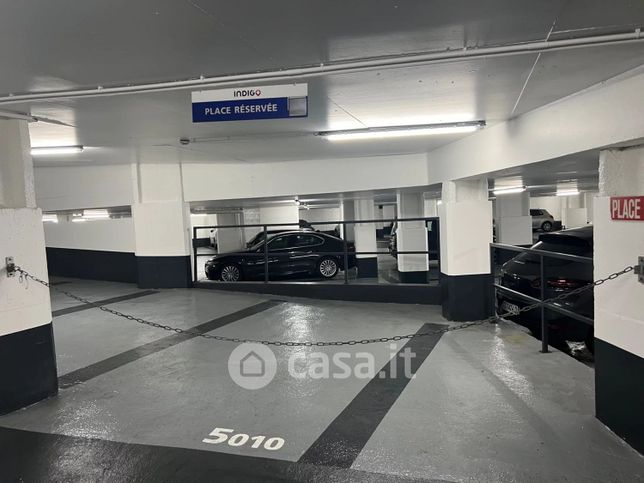 Garage/posto auto in residenziale in Boulevard Victor Hugo