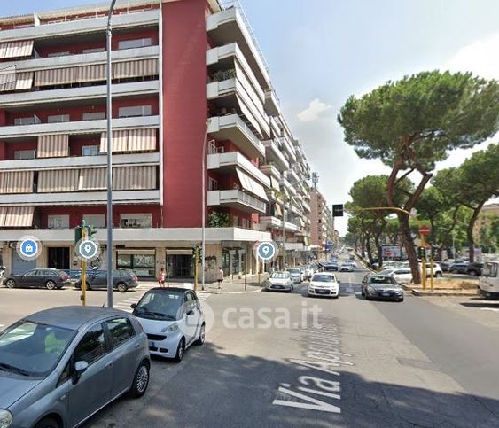 Appartamento in residenziale in Largo dei Colli Albani 39