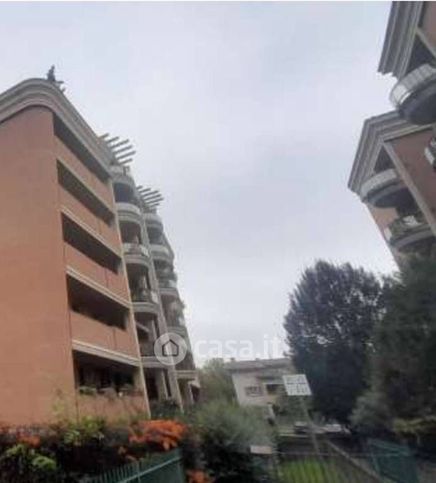 Box/posto auto in residenziale in Via John Fitzgerald Kennedy 25